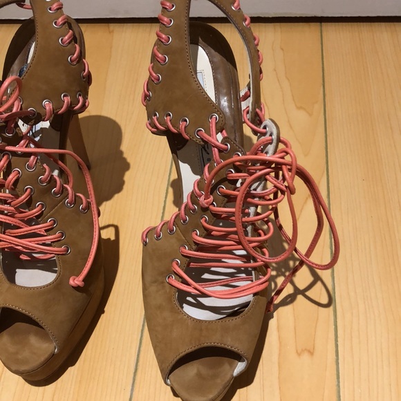 Brian Atwood suede platform heels size 6.5 - Picture 6 of 10